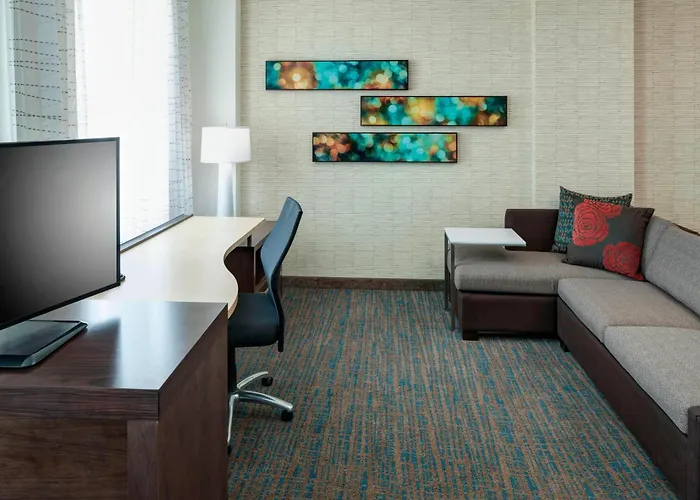 Hotel By Marriott Clearwater