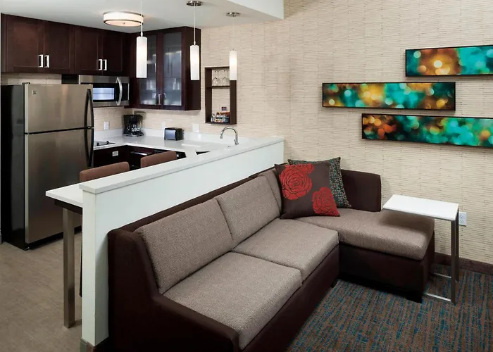 By Marriott Clearwater Hotel 3*