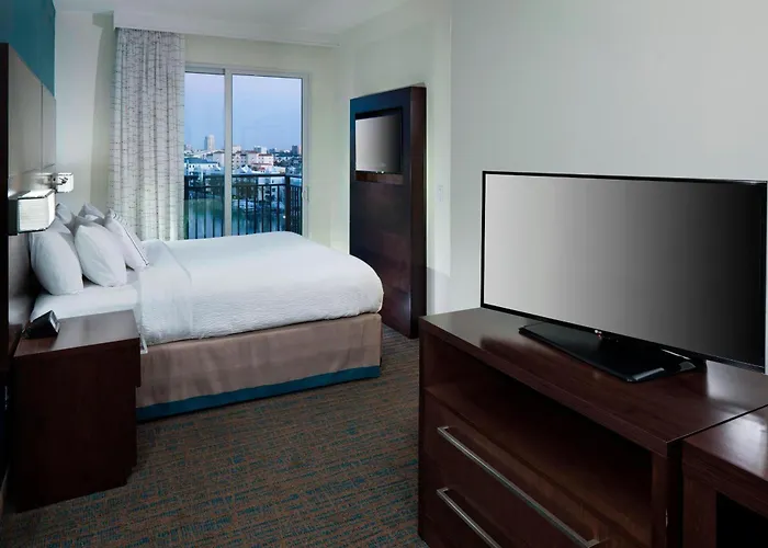 By Marriott Clearwater 3*