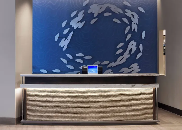 Hotel By Marriott Clearwater
