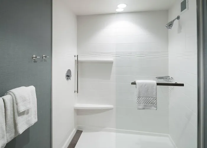 By Marriott Clearwater 3*