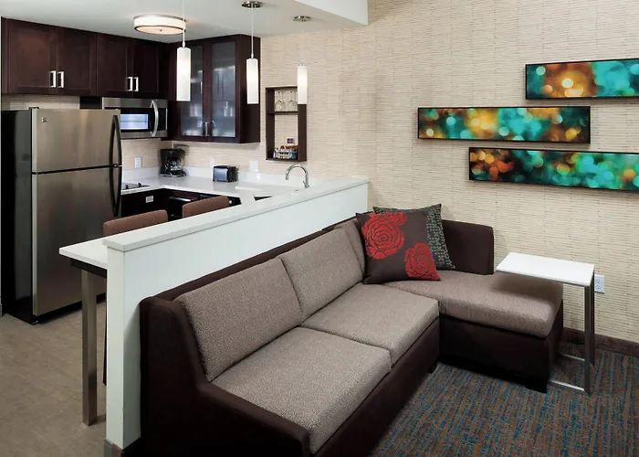 Hotel By Marriott Clearwater